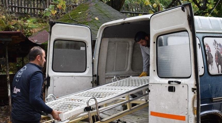 Kartepe Belediyesi 200 Hasta Yatağı Dağıttı