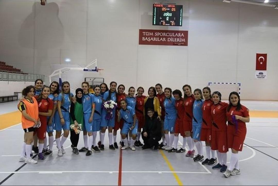 Kadına Şiddete Futbol Oynayarak Tepki G&ouml;sterdiler