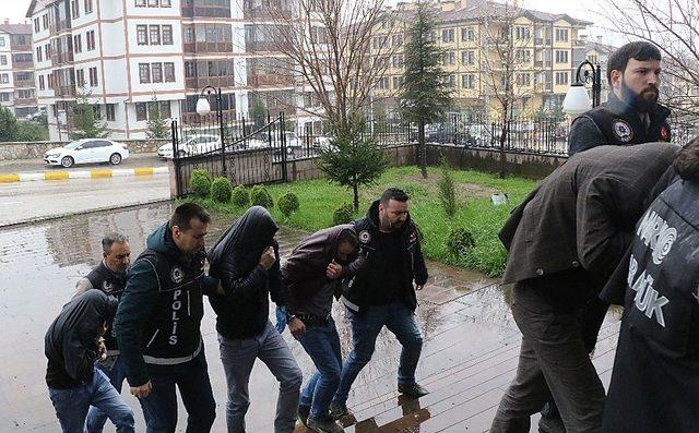 Karabük Merkezli Uyuşturucu Operasyonunda 7 Kişi Adliyeye Sevk Edildi