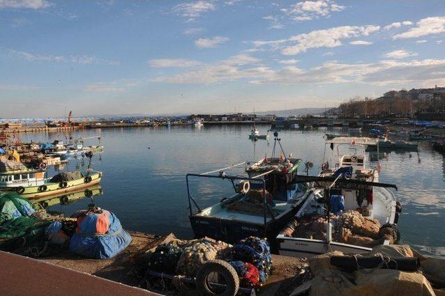 Akçakoca’da Balıkçı Teknelerine Sıkı Denetim