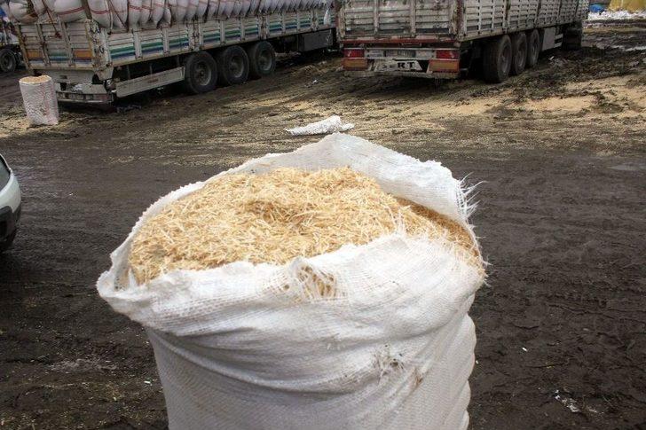 Ağrı Saman Pazarında Yüzler Gülüyor G3