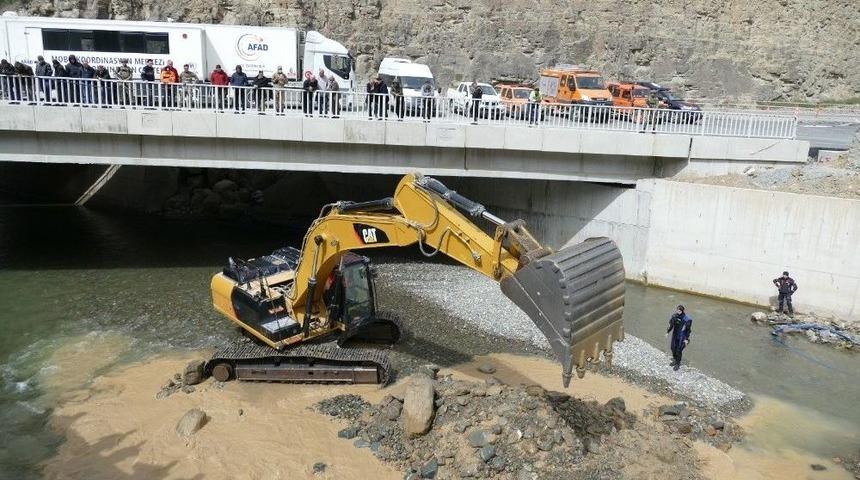 Kayıp Polisi Arama &Ccedil;alışmaları S&uuml;r&uuml;yor