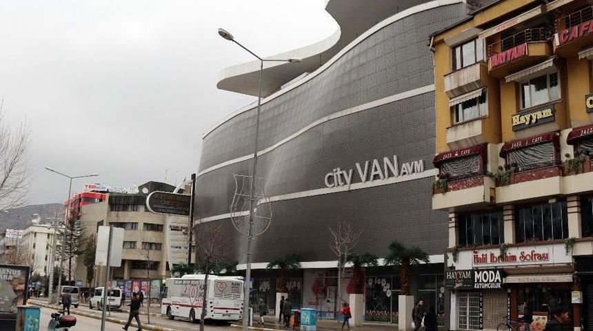 Cumhuriyet Caddesi &Uuml;zerinde Yapılan Alışveriş Merkezinin Yeni İsmi Belli Oldu