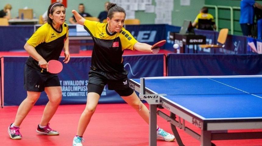 Başarılı Sporcu 2 Altın Madalya İle D&ouml;nd&uuml;