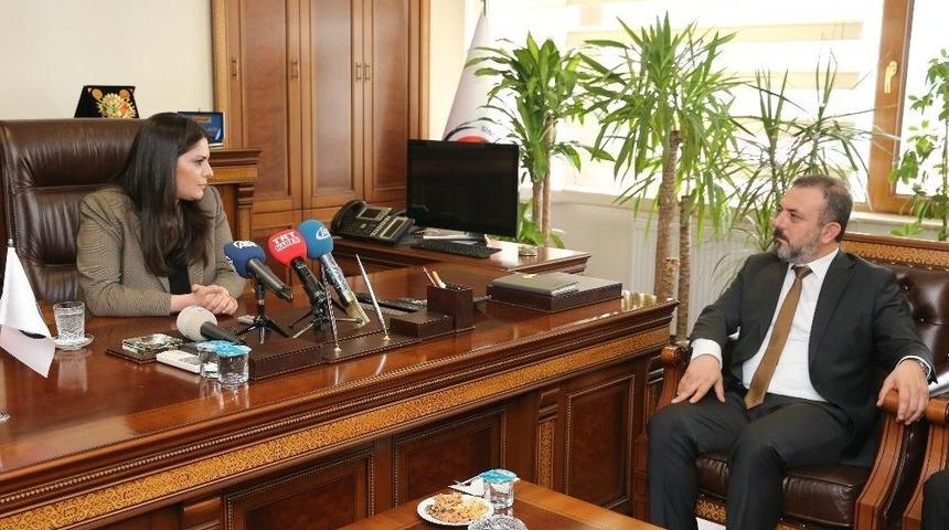 Bakan Sarıeroğlu Sincan Belediyesini Ziyaret Etti