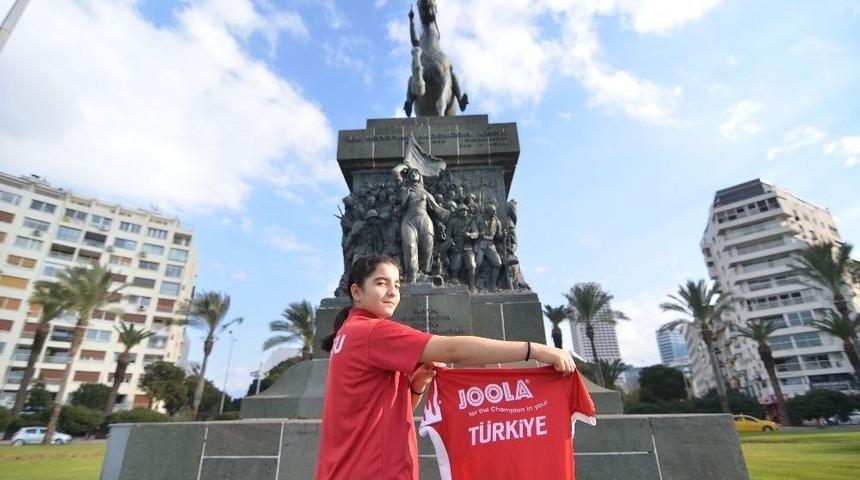 Ay-yıldızlı Forma İ&ccedil;in Yanıp Tutuşuyor