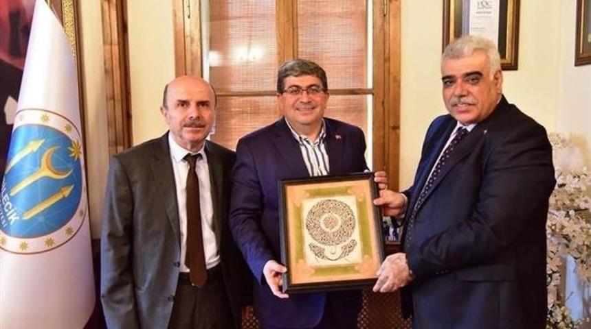 İl M&uuml;ft&uuml;s&uuml; Akkuş, Başkan Can İle Bir Araya Geldi