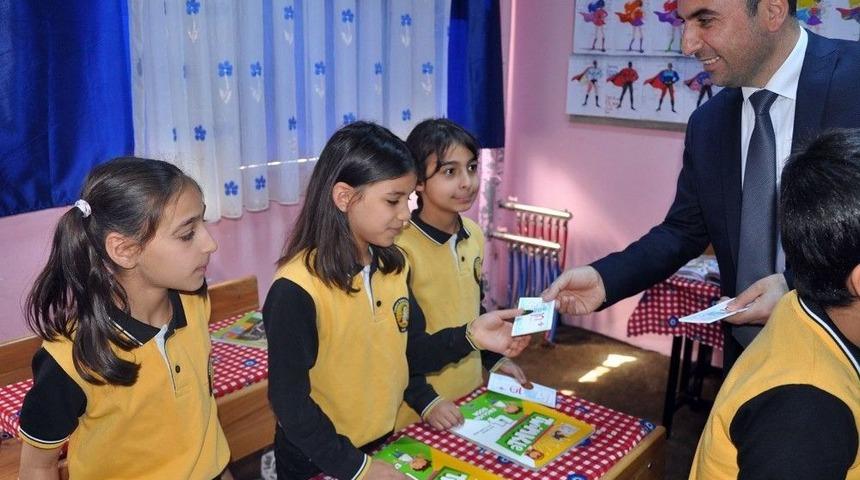 Dicle Elektrik&rsquo;ten Bin &Ouml;ğrenciye Kitap Desteği