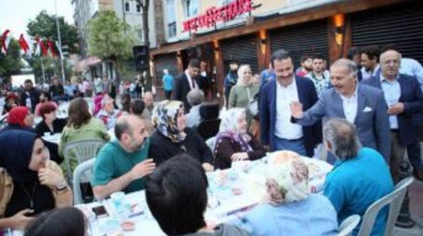 Bayrampaşa Belediyesi Komşuları İftarda Buluşturuyor
