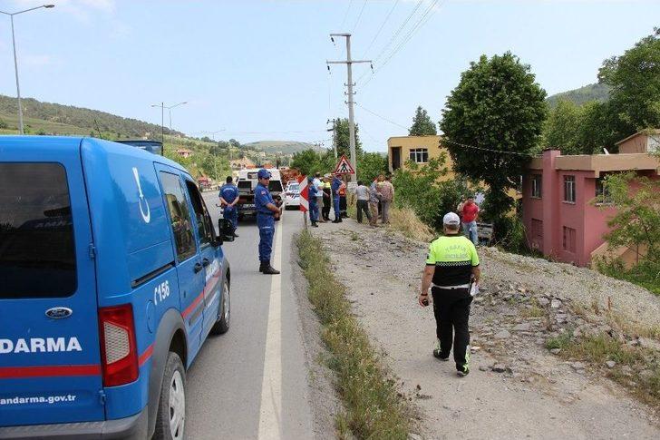 Cenazeye Giderken Kaza Yaptı: 7 Yaralı G4