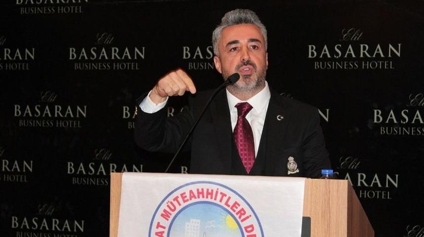 Karataş, M&uuml;teahhitler Yemekte Buluştu