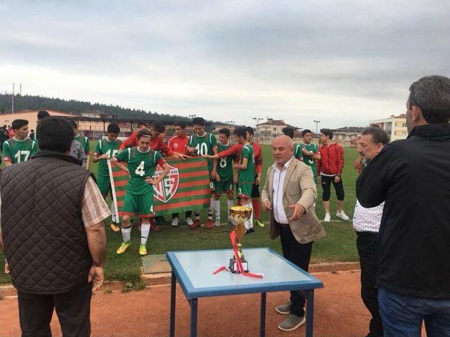 Bilecik U17 Gençler Ligi Şampiyonu 1308 Osmaneli Belediye Spor Oldu