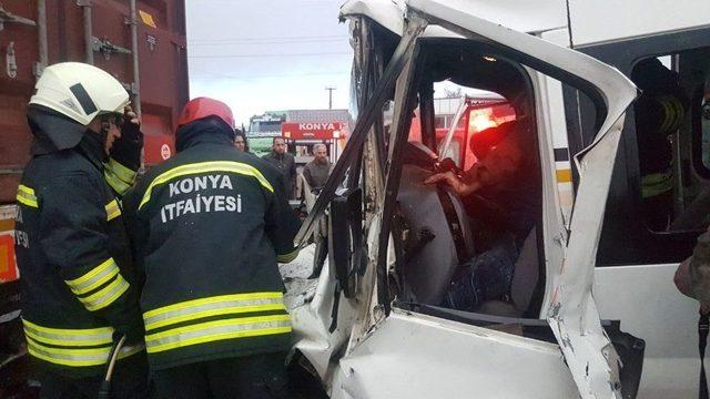 Konya’da Cenaze Dönüşü Kaza: 14 Yaralı