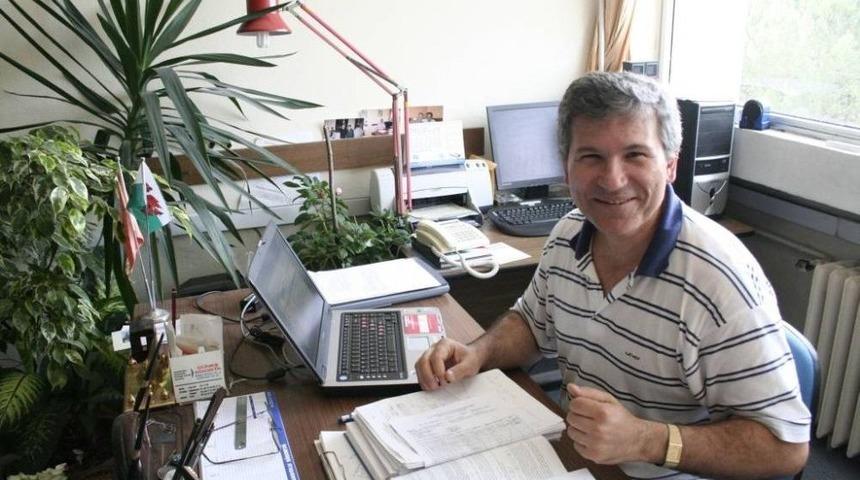 Uludağ &Uuml;niversiteli Akademisyene &lsquo;altın Kalem &Ouml;d&uuml;l&uuml;&rsquo;