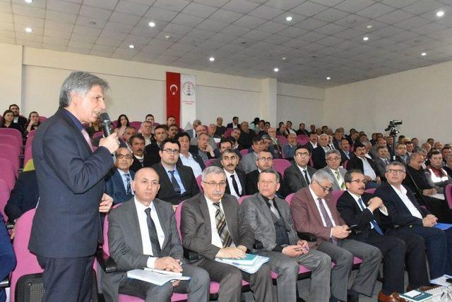 Vali Güvençer Yunusemre’de Mahalle Muhtarlarıyla Buluştu