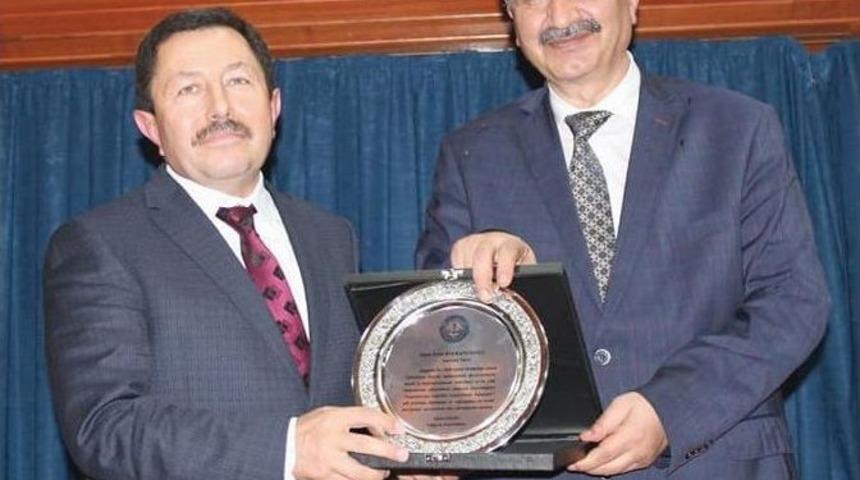 Vali Kılı&ccedil; Ve Balkanlıoğlu &Ouml;ğrencilerle Buluştu