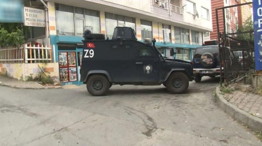 Sultangazi&rsquo;de Soyulan Markette Alışveriş Yapmaya Devam Ettiler