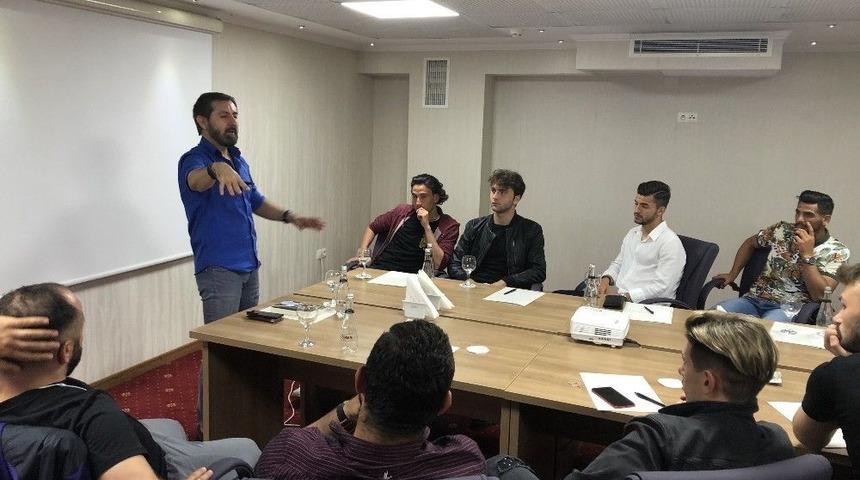 Yusuf Yazıcı: "saha Dışında Da Gelişmek Zorundayız"