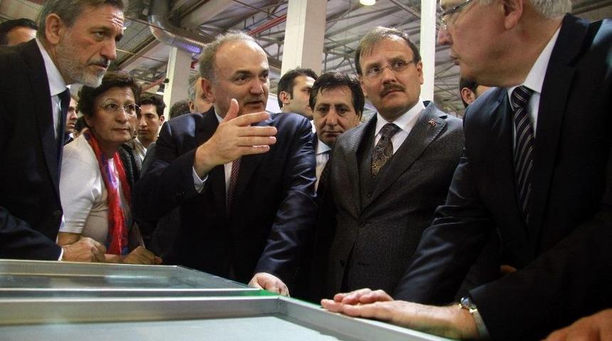 Bakan &Ouml;zl&uuml;: "yurtdışından İthal Ettiğimiz Sanayi &Uuml;r&uuml;nlerini T&uuml;rkiye&rsquo;de &Uuml;rettireceğiz"