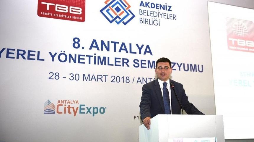 T&uuml;t&uuml;nc&uuml;: &ldquo;fuar Dostluk K&ouml;pr&uuml;s&uuml; Kuruyor&rdquo;