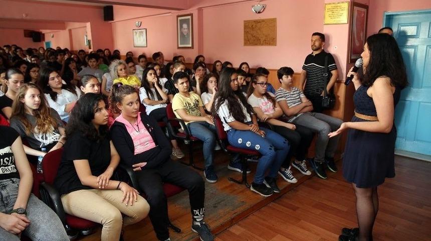 &ldquo;sınav Kaygısıyla Baş Etmek M&uuml;mk&uuml;n&rdquo;