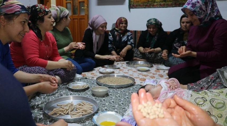 İftardan Sonra Kadınların &rsquo;yuvalama&rsquo; Mesaisi Başlıyor