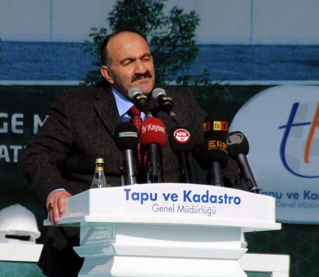 Bakan Özhaseki: 