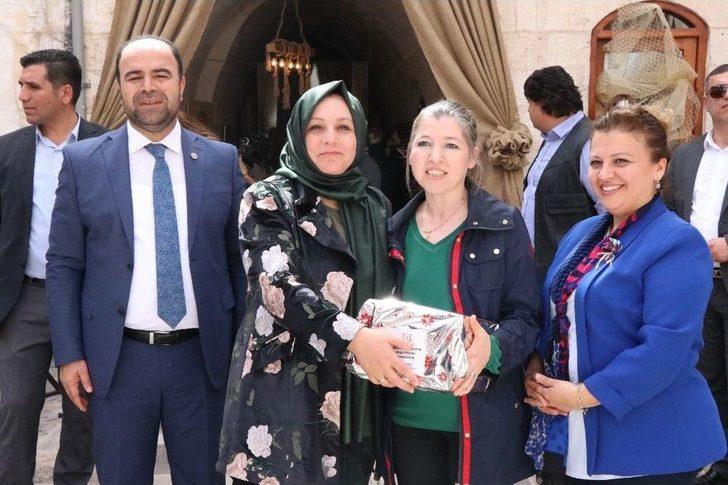 Kadınlar Tarihi Handa El Sanatlarını Öğreniyor G5