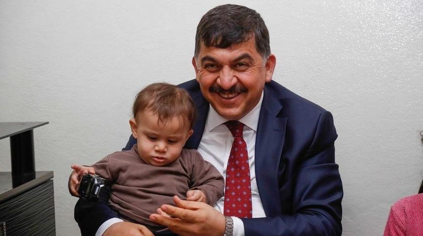 Belediye Başkanı Fadıloğlu, Evlere Konuk Oluyor