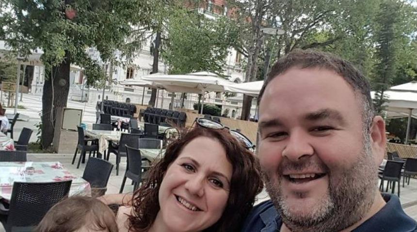 &Ouml;ğretmen &Ccedil;iftin 1 Yaşındaki &Ccedil;ocukları &Ouml;ks&uuml;z Kaldı