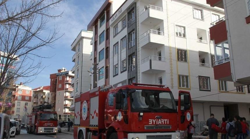 İş&ccedil;ilerin Yaktığı Mangal Dubleks Katı Tutuşturdu