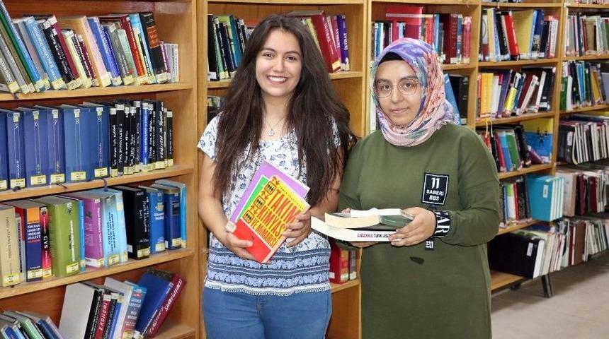 İl Halk K&uuml;t&uuml;phanesinde G&uuml;nl&uuml;k 150 Kitap &Ouml;d&uuml;n&ccedil; Veriliyor