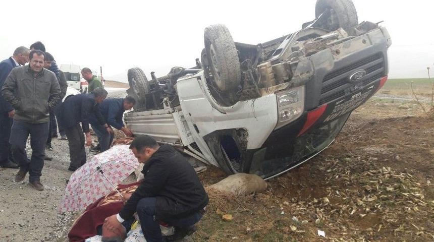 Başkale&rsquo;de Trafik Kazası 1 Ağır 2 Yaralı