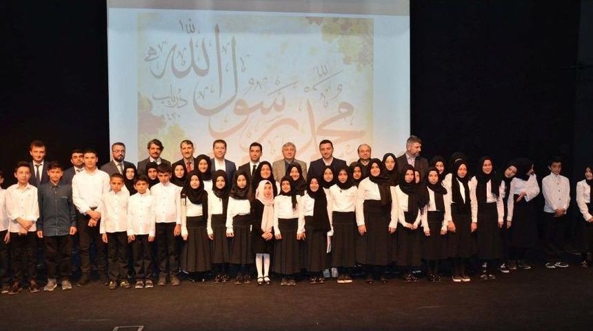 Boz&uuml;y&uuml;k&rsquo;te Peygamber Efendimiz Anıldı