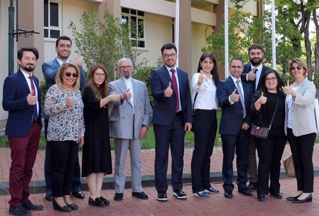 Yabancı Diller Y&uuml;ksekokulundan Akredite Başarısı