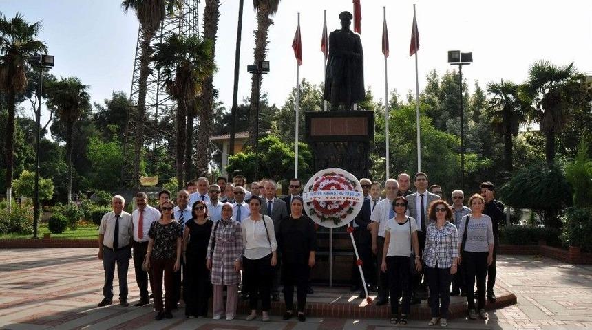 Tapu &Ccedil;alışanlarından Ata&rsquo;ya Saygı Molası