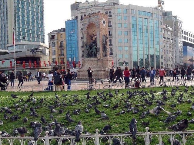 İstanbullular, Yazdan Kalma Bir Gün Yaşadı