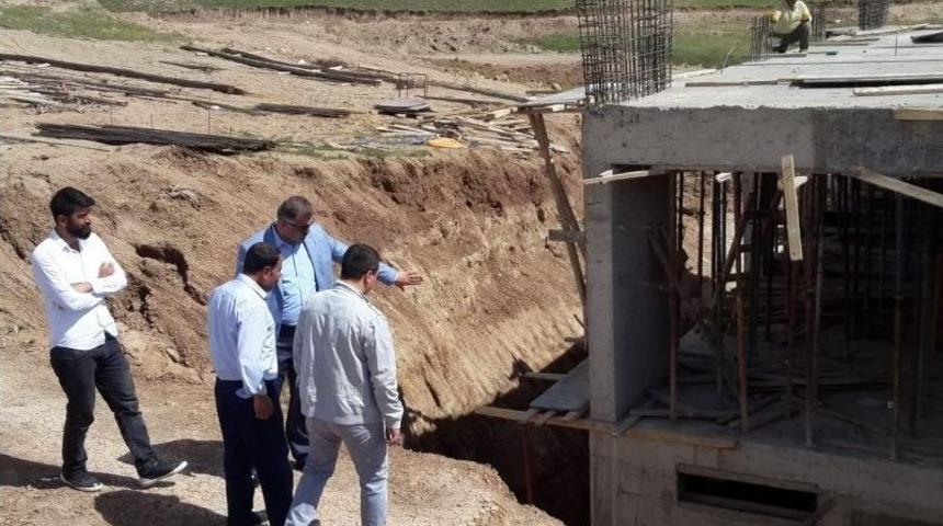 Müdür Tevke, Okul İnşaatlarını İnceledi