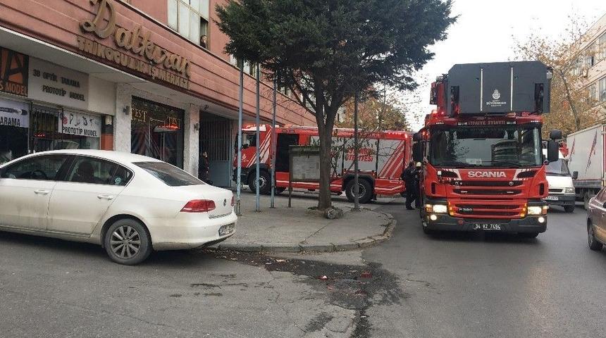 Bayrampaşa&rsquo;da İş Hanında Yangın Paniği