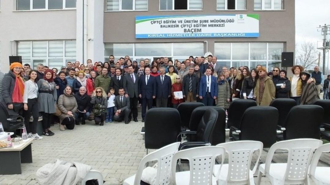 Eczacı, Doktor Ve &Ouml;ğretmen &Ccedil;ift&ccedil;iliği &Ouml;ğrendi