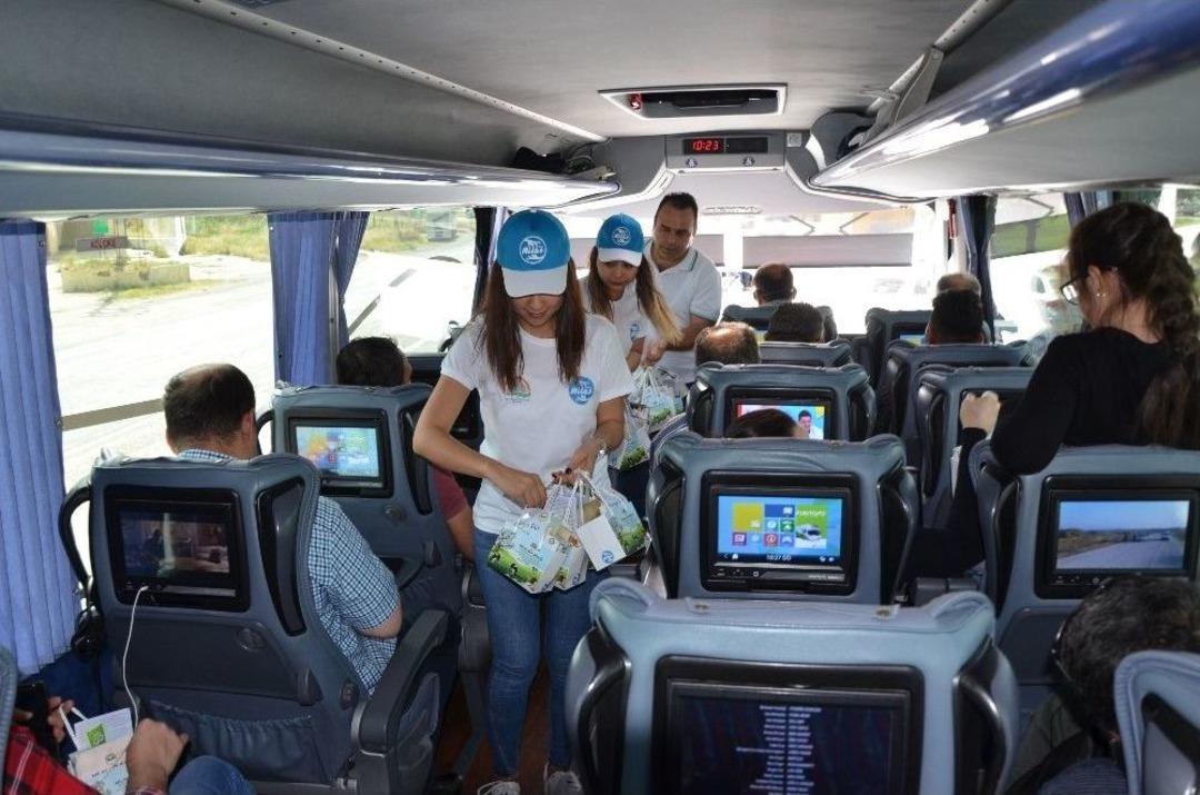 S&uuml;r&uuml;c&uuml; Ve Yolculara D&uuml;nya S&uuml;t G&uuml;n&uuml; S&uuml;rprizi