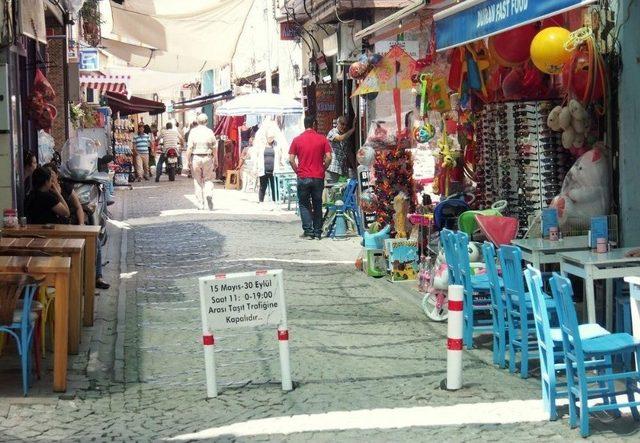 Barbaros Caddesi Gündüz, Sahil Ve Ayvalık Caddeleri Gece Trafiğe Kapatılıyor