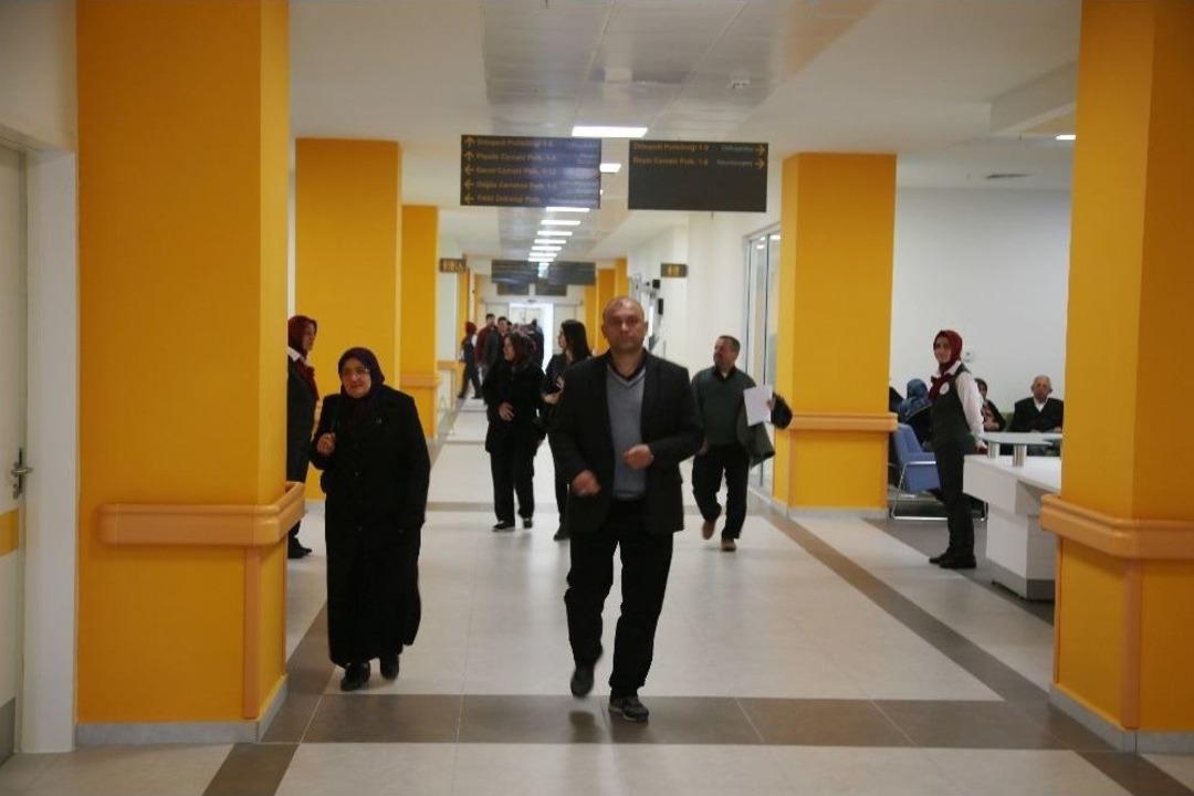 1 Milyon 446 Bin 459 Hastaya Hizmet Verildi