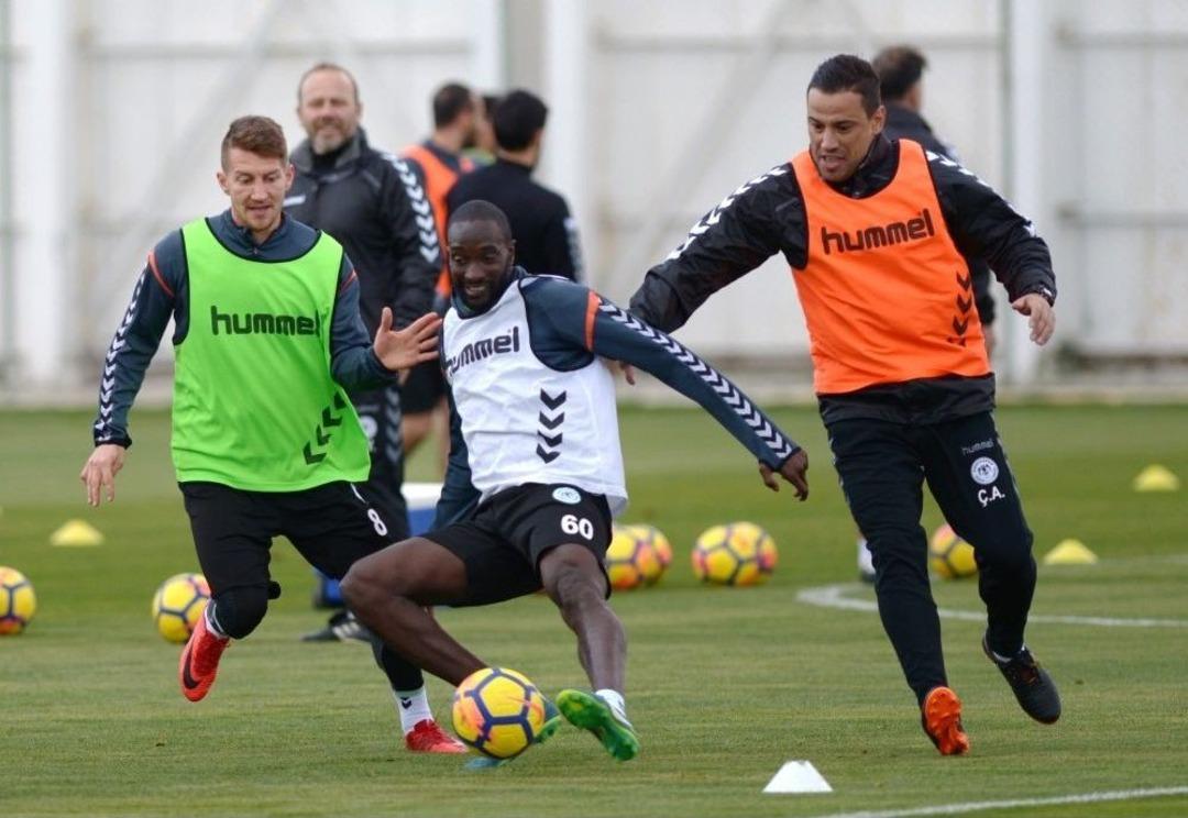 Atiker Konyaspor Taktik &Ccedil;alıştı