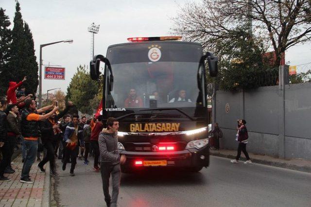 Galatasaray Derbi İçin Yola Çıktı