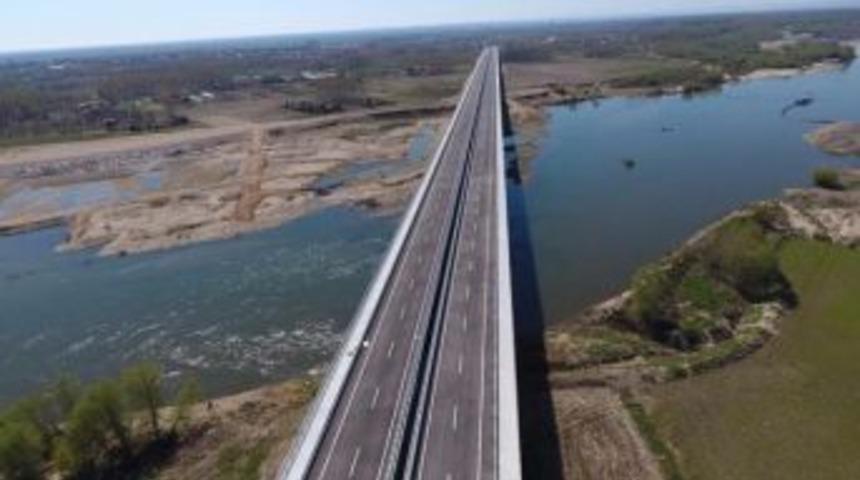 Edirne&rsquo;de Başbakan Yıldırım&rsquo;ın A&ccedil;tığı K&ouml;pr&uuml; Sayesinde Ulaşım Sağlanıyor