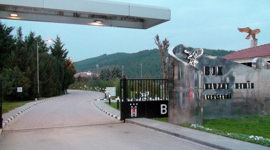 Beşiktaş Yola &Ccedil;ıktı