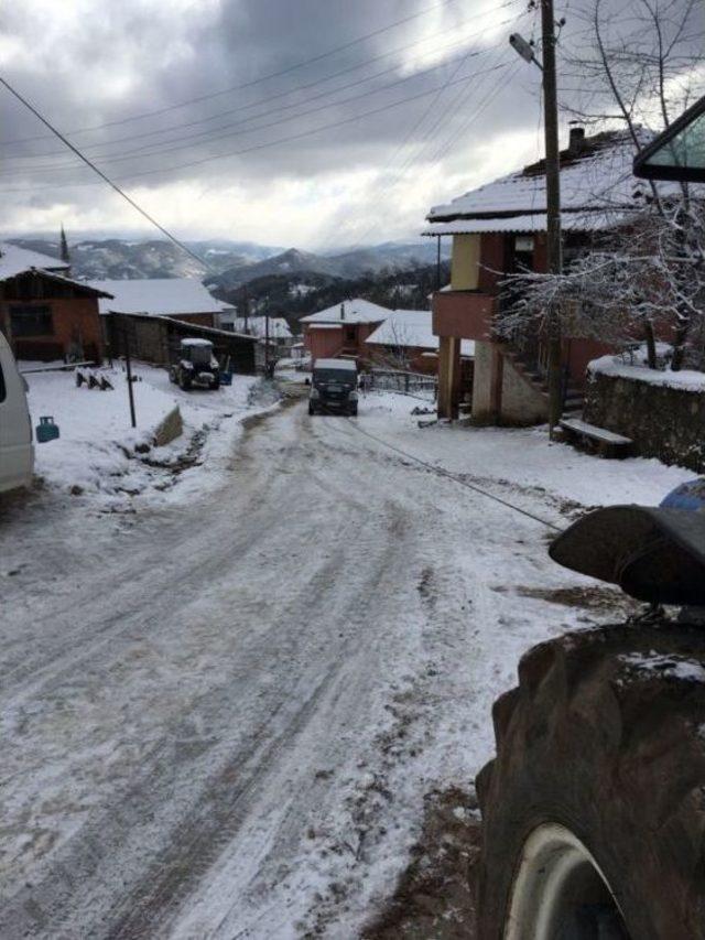 Dursunbey Alaçam Dağlarında Kar Yağışı