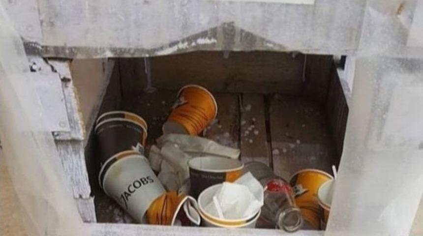 Hayvan Barınaklarını &Ccedil;&ouml;p Kutusu Haline Getirdiler