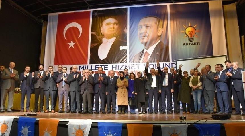 Akhisar Ak Parti&rsquo;de Yeni Başkanı İbrahim Sayın Oldu